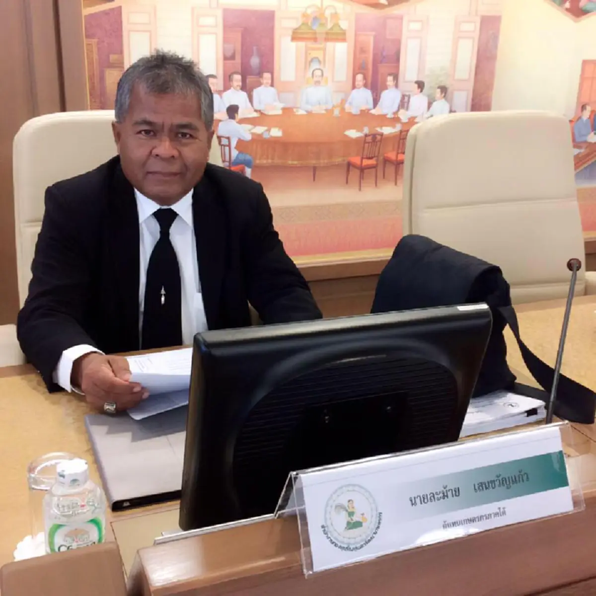 คณะผู้แทนเกษตรกรร้อง “ประจิน” ขอเปิดประชุมบอร์ดแก้ปัญหาสุญญากาศกองทุนฟื้นฟูฯหลังเจ้าหนี้อาศัยจังหวะเร่งยึดที่ดินเกษตรกร