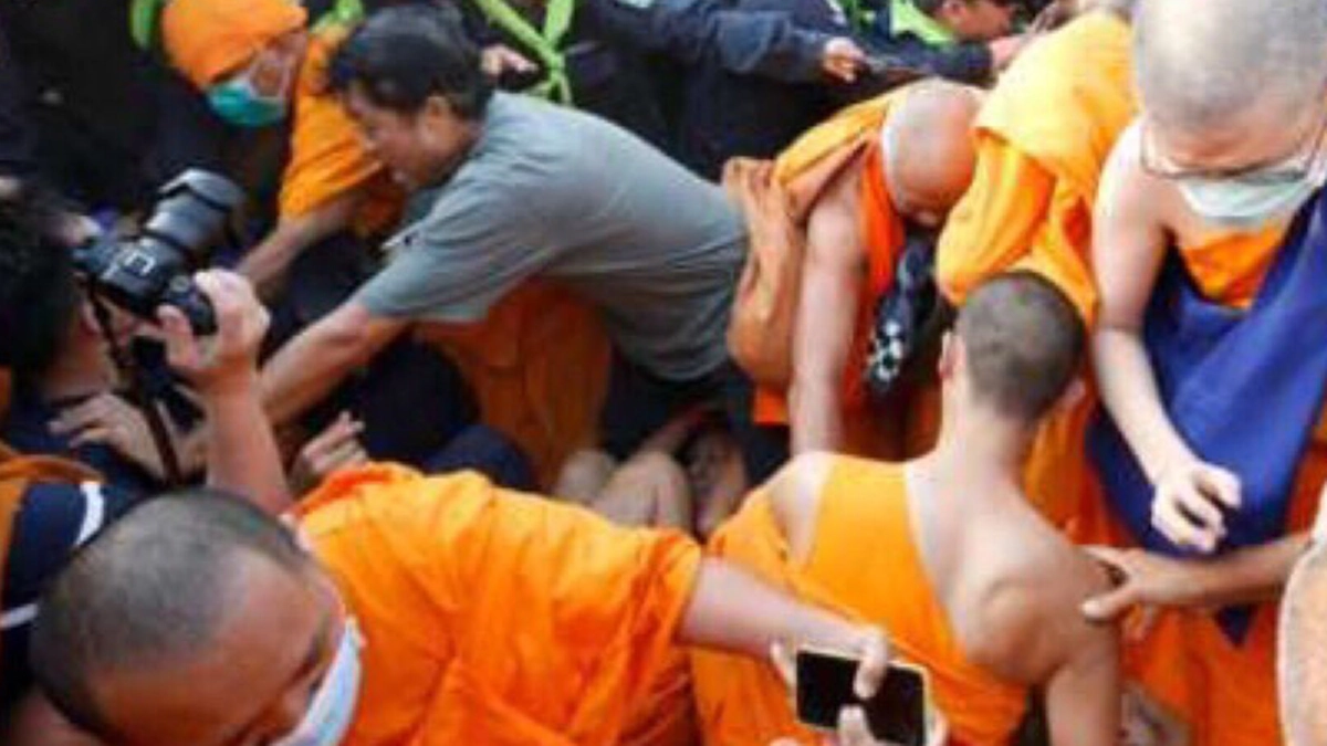 ผู้นับถือศาสนาพุทธต้องรู้ไว้! กรรม ๕ อย่าง ที่ห้ามทำเด็ดขาด เพราะถือว่าบาปหนักที่สุดในพระพุทธศาสนา #แชร์เป็นธรรมทาน
