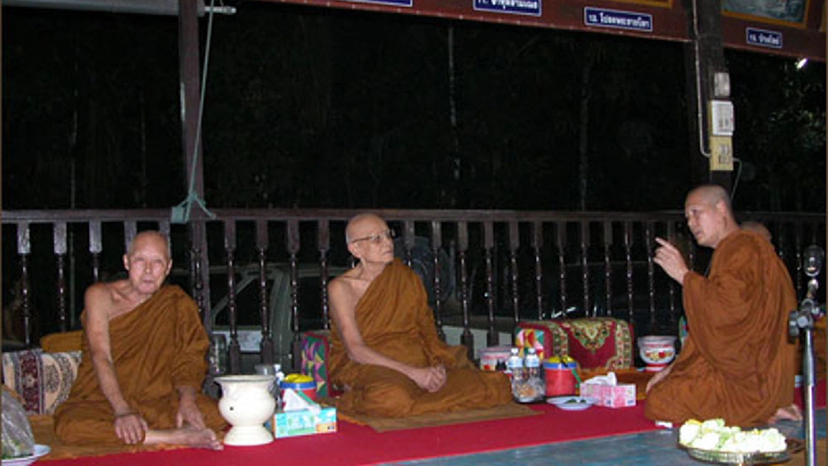 ฝูงควายดุ ที่จันทบุรียังสยบเพราะ"มีพระธรรมเป็นเกราะป้องกัน จิตใจของเขาก็อ่อนไม่สามารถมาทำร้ายเราได้"หลวงตาพวง!!!เล่าการธุดงค์ที่เมืองจันทร์ 