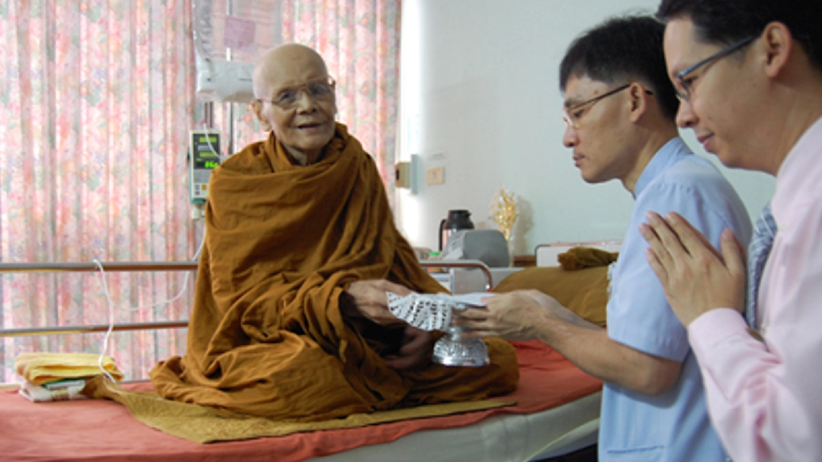 ฝูงควายดุ ที่จันทบุรียังสยบเพราะ"มีพระธรรมเป็นเกราะป้องกัน จิตใจของเขาก็อ่อนไม่สามารถมาทำร้ายเราได้"หลวงตาพวง!!!เล่าการธุดงค์ที่เมืองจันทร์ 