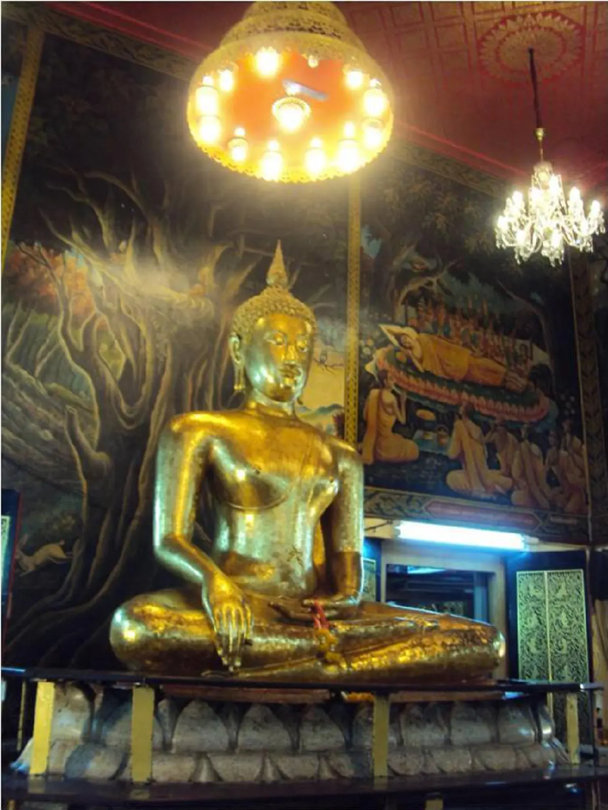 เมื่อ"หลวงพ่อโต" ช่วยให้สมปรารถนา มักนำใบลานที่สานเป็นปลาตะเพียนเงินปลาตะเพียนทองมาถวายเแก้บน แต่ห้ามบนเรื่องทหาร.