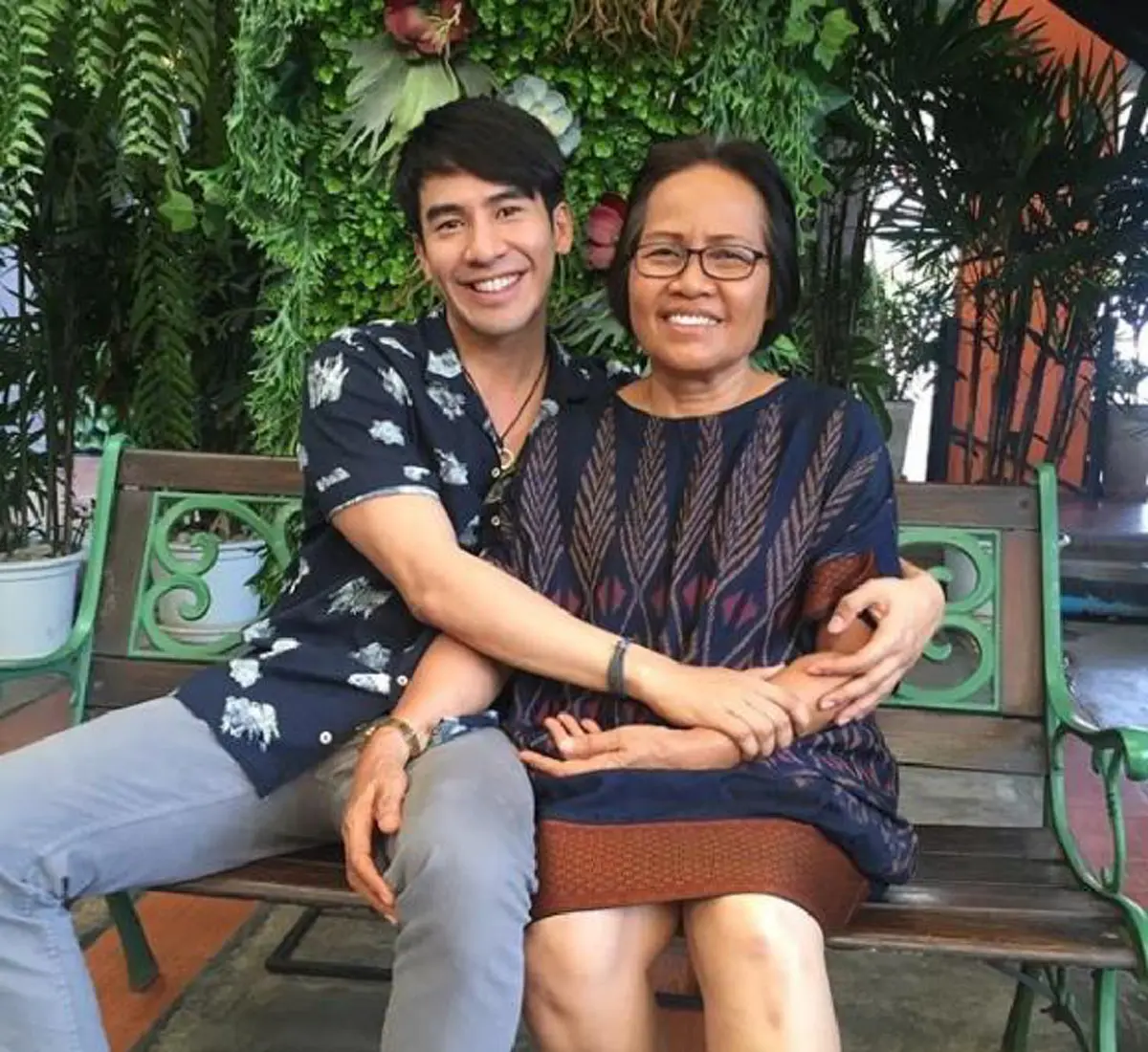 ผู้เป็นแม่สุดภูมิใจ!!! เปิดบ้านใหม่ "โป๊ป ธนวรรธน์" ที่ออกแบบด้วยตนเอง แม้จะไม่ได้อลังการมาก แต่เต็มไปด้วยความอบอุ่น!!? (ชมภาพ)