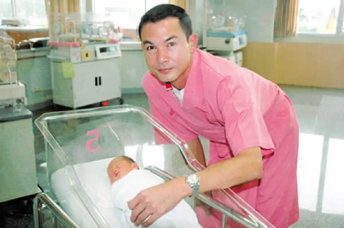 โตเป็นหนุ่มแล้ว! เปิดภาพ "น้องแอร์บัส" ลูกชายสุดหล่อ โอ-วรุฒ ก่อนเคยพ้อหมดตัว ให้ลูกชายเรียกลุง