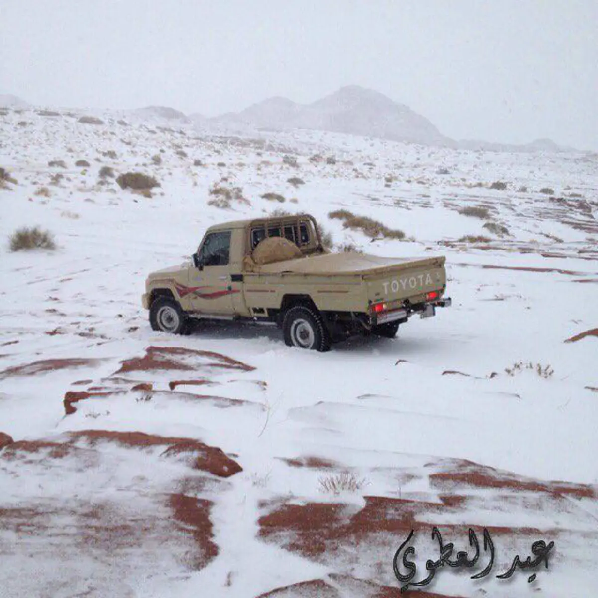 ธรรมชาติวิปริต!!! หิมะย้อมทะเลทราย ลบภาพความระอุสู่ความเย็นยะเยือก (ชมคลิป)