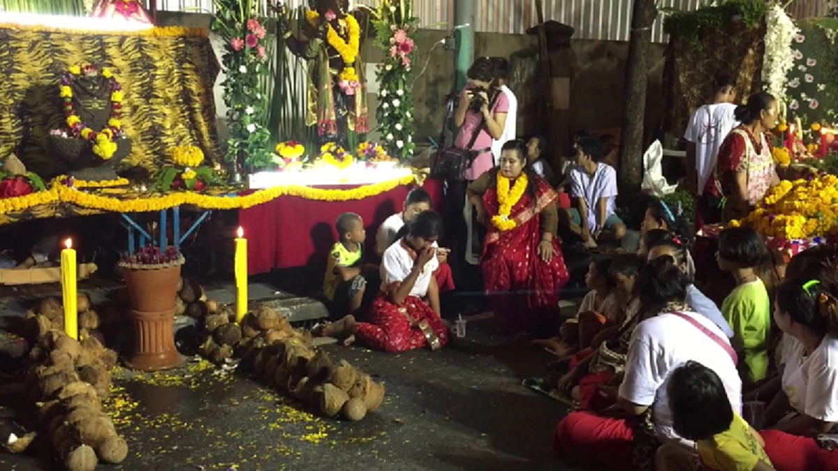 ๓๐ กย.นี้ ร่วมประเพณีสำคัญ วัดแขก สีลม งาน "นวราตรี" คู่มือเตรียมตัวให้พร้อม ก่อนเดินทางไปร่วมงาน