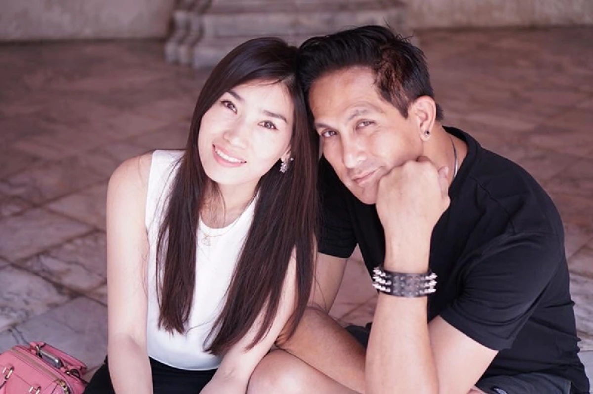 50ยังแซ่บ เปิดภาพล่าสุด "พีท ทองเจือ" หล่อไม่แคร์อายุ ขนาดภรรยาเห็น ยังต้องขอกรี๊ดสามีตัวเอง