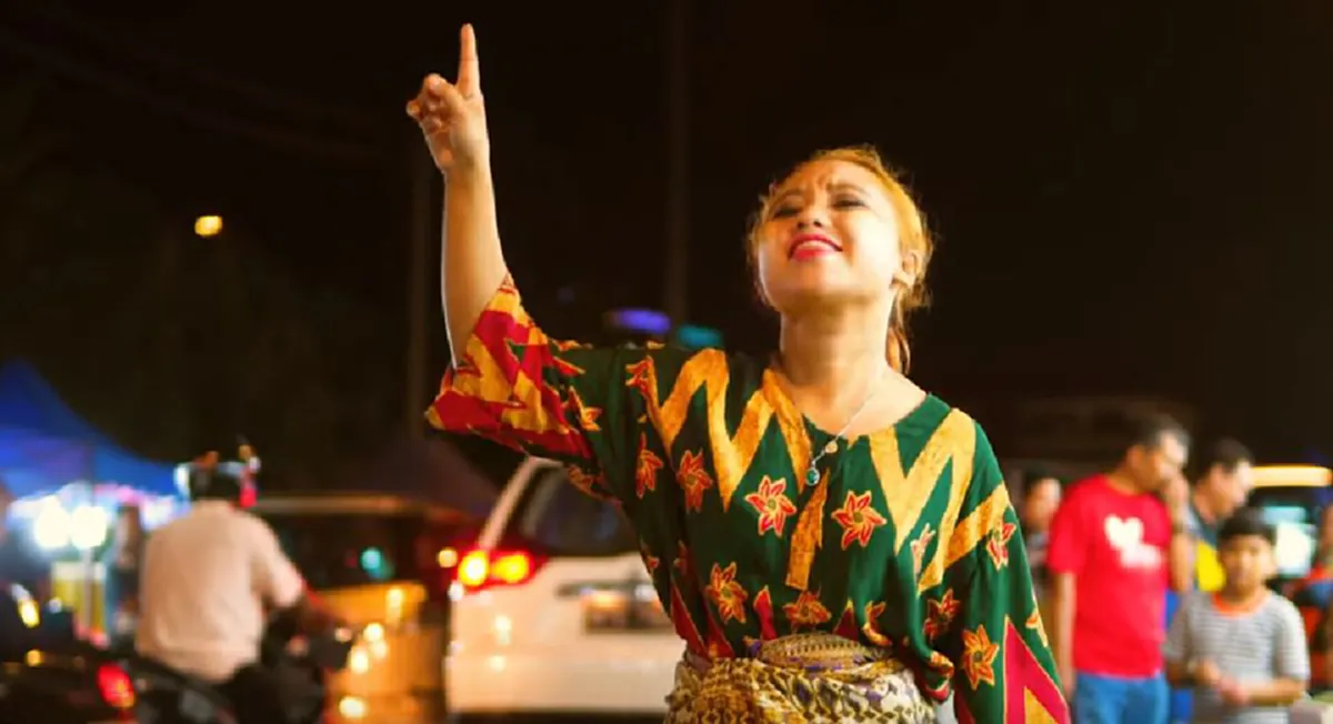 ไม่ดูถือว่าเชยมาก!! MV  "ต๊ะ ตุน ตวง"  เวอร์ชั่นใหม่!! ภาพสวยระดับHD เสียงชัดแจ๋ว! แถมลงไม่กี่วันได้ 2 ล้านวิว [คลิป]