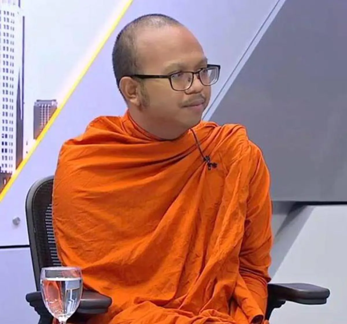 #ถึงเวลาตั้งสติแล้ว!!! "พระมหาไพวัลย์" ออกโรงเตือนชาวเน็ต กรณีมหากาพย์ "กุญแจซอล" โลกมายาก็ทำวงการสงฆ์สั่นสะเทือนได้?