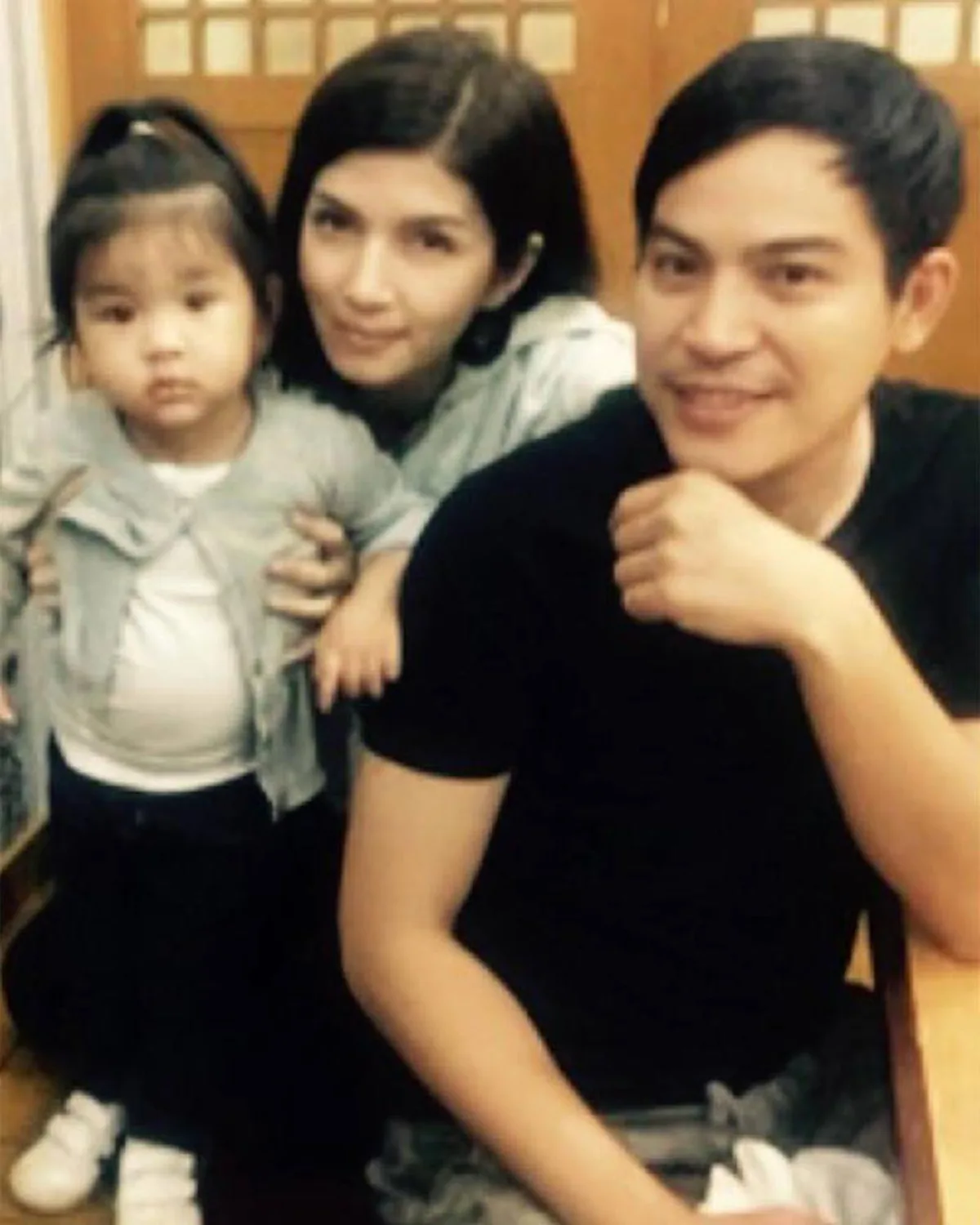 "น้องมะลิ" บ่นคิดถึง "ปอ ทฤษฏี" พ่อไปทำงานบนฟ้า เมื่อไหร่จะมาหาหนู (คลิป)