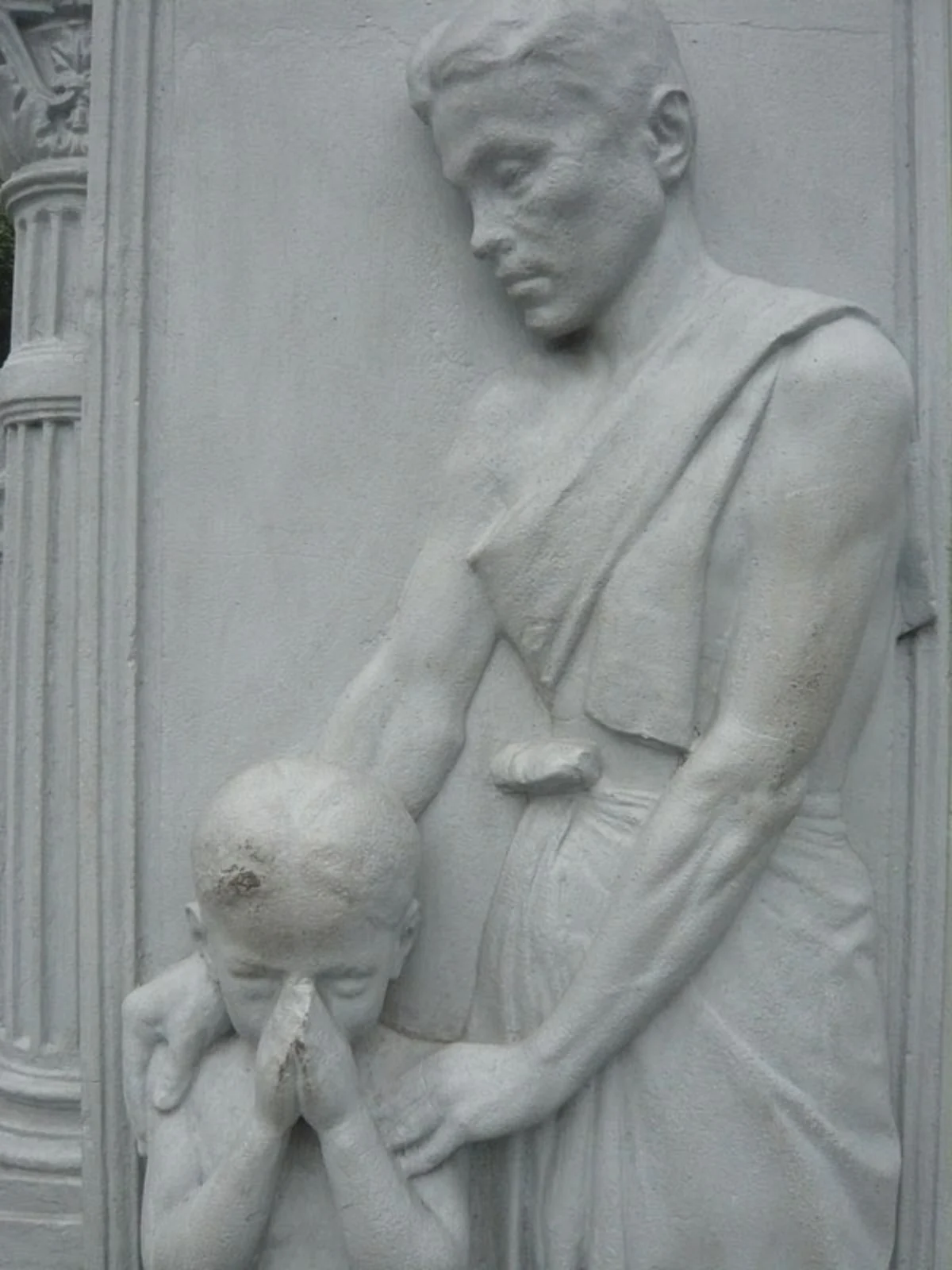 สะพานร้องไห้ หญิงปริศนา และน้ำตาแห่งอาลัย