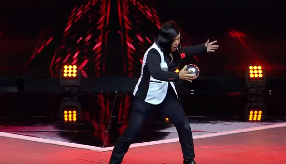 เป็นโชว์ที่ขายหน้ามาก !! "คิ้ม" เอ่ยปากลั่นแรง!! หลังดูโชว์ร้องเพลงประกอบมายากล จนคนดูถึงกับอึ้งแรงอย่างหนัก!! [คลิป]