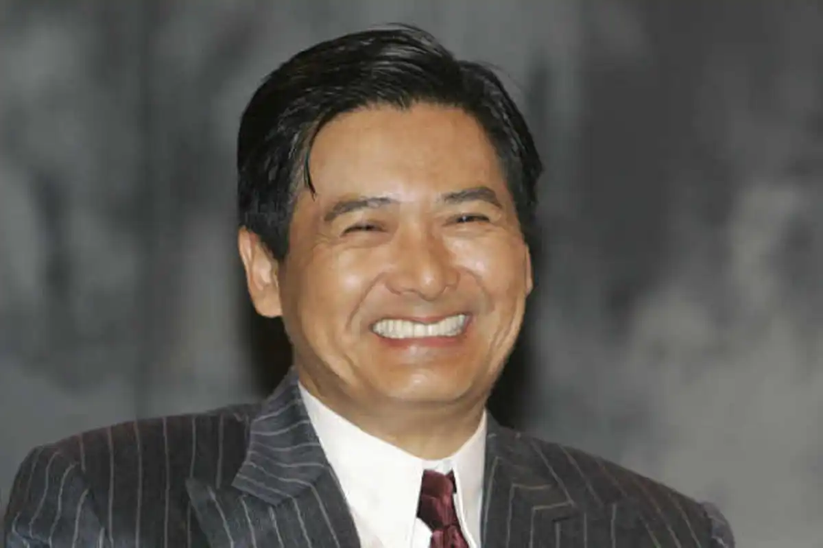 นักแสดงรุ่นใหญ่ "โจวเหวินฟะ" เผยอยากมีชีวิตเรียบง่าย เตรียมยกสมบัติ 2 หมื่นลบ.ให้การกุศล ขอใช้เดือนละ 3 พันพอ!