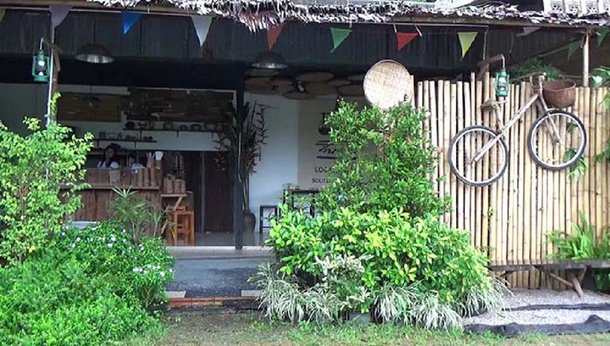 ปรบมือให้...ไอเดียดี!! หนุ่มนิติฯ ทิ้งงานทนายความ เปิดร้าน "ข้าวห่อใบตอง" ทำรายได้กว่าแสนบาท ลบคำสบประมาทเพื่อนบ้านเคยดูแคลน!?!