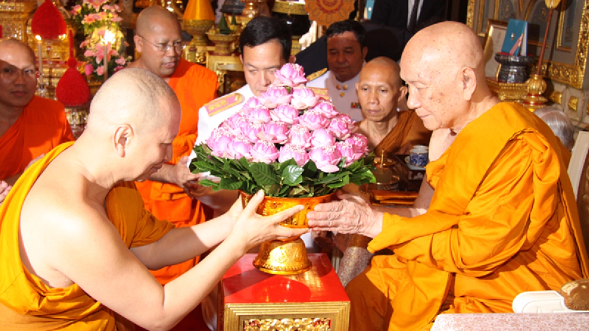 สมเด็จพระเจ้าอยู่หัวมหาวชิราลงกรณ รัชกาลที่ 10 โปรดเกล้าฯ แต่งตั้งสมเด็จพระมหามุนีวงศ์เป็น สมเด็จพระสังฆราชองค์ที่ 20 และรอสถาปนา 12กพ.นี้