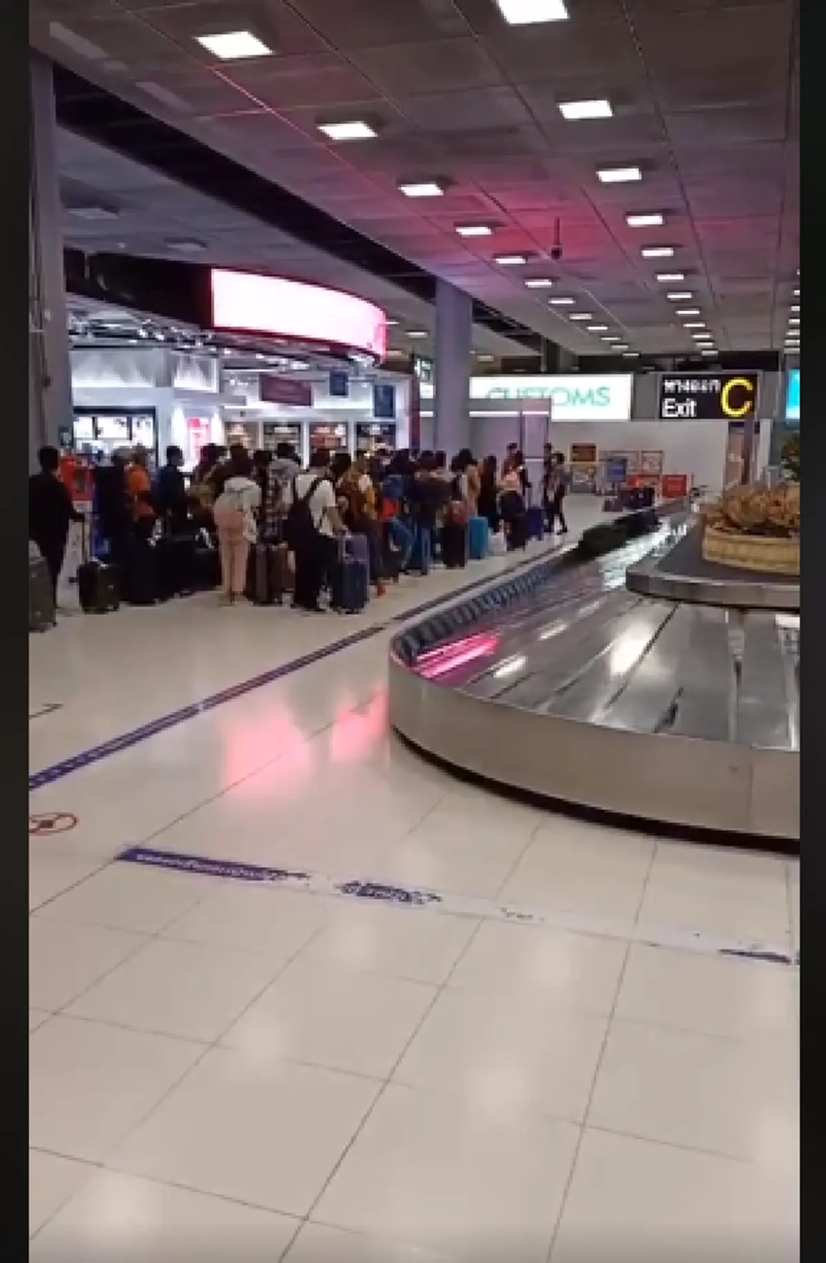 สาธิต รมช.สธ.ให้เวลา 70-80 ผีน้อยหนีด่านกักกันเชื้อโควิด-19 สุวรรณภูมิ รายงานตัวด่วน