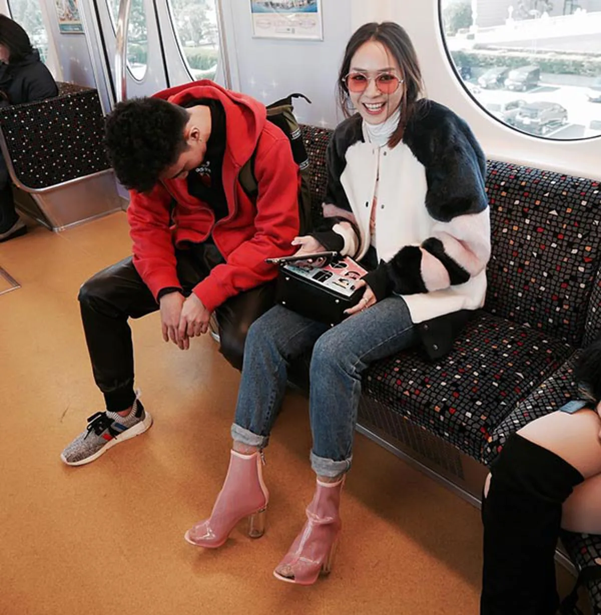 อายุเป็นเพียงตัวเลข !! ส่องความหวาน  "โฟร์ ศกลรัตน์" กับหนุ่มรุ่นน้องห่างเกือบ10 ปี เห็นแล้ว อดอิจฉาไม่ได้จริงๆ