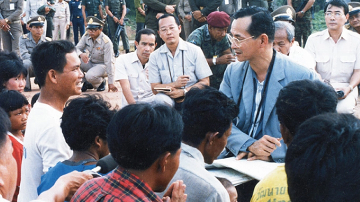 มีเรื่องอะไรบ้าง!!  ...ที่ทำให้ในหลวงรัชกาลที่ ๙ ทรงกลั้นพระสรวลไว้ไม่อยู่...