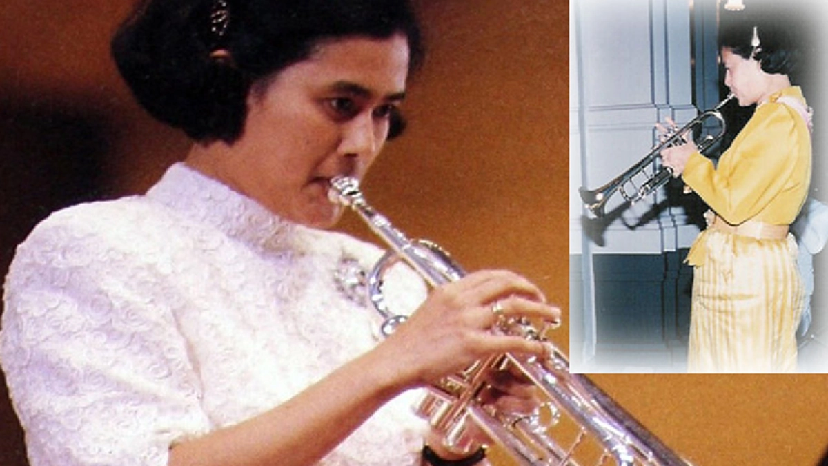 “ข้าพเจ้าเป็นนักเรียนหมายเลข ๑ เป็นหัวหน้าชั้น..." เมื่อในหลวง ร.๙ ทรงเปิดสอนการเล่นเครื่องเป่าพระราชทานแก่สมเด็จพระเทพฯ และผู้ตามเสด็จ