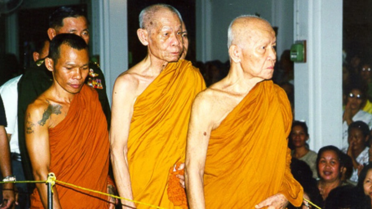 "สมาธิในฌาณ หรือ อภิญญา" คือผลที่อาจได้จากฝึกสมาธิทำให้มีฤทธิ์ แต่ใช่หนทางพ้นทุกข์สู่เส้นทางนิพพานไม่!!! หลวงพ่อพุธ เน้นย้ำไว้เสมอ!!!