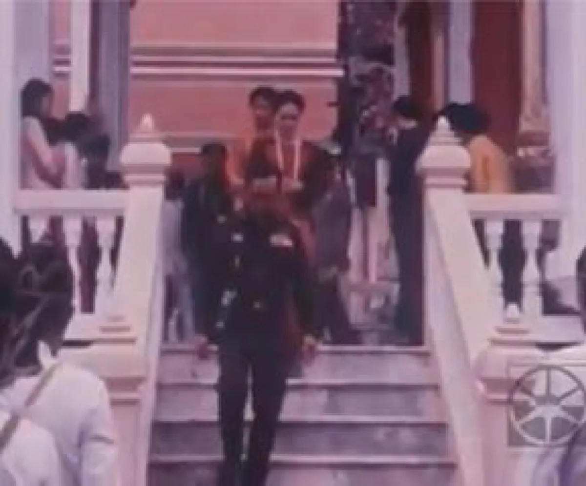 38ปียังปิติในใจชาวโคราช!! 22 เมษารำลึก ในหลวง ร.9 พระราชินี เสด็จตัดลูกนิมิต วัดหน้าพระธาตุ ปักธงชัย (มีคลิป!!หาชมยาก)