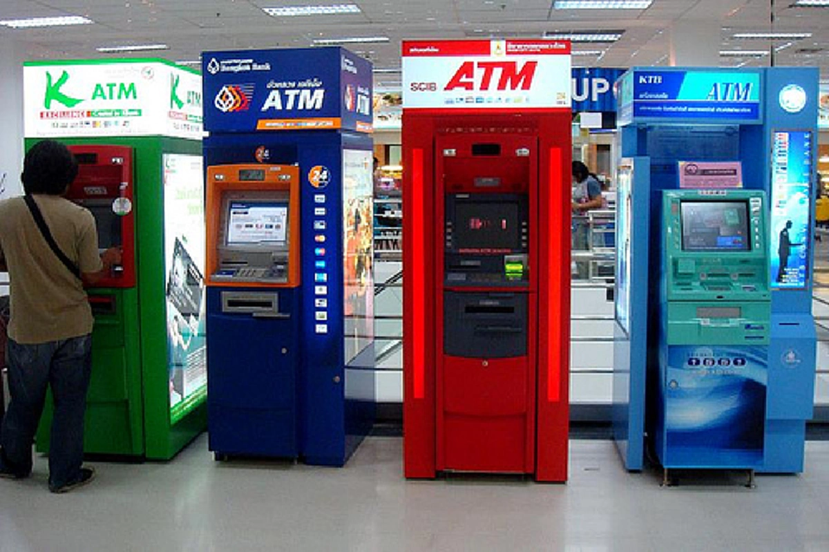 ข่าวดีเฮลั่นสุดๆ มติครม.เติมเงินให้อีก 200 บาท ผ่าน "บัตรคนจน" กดสดๆตู้เอทีเอ็ม