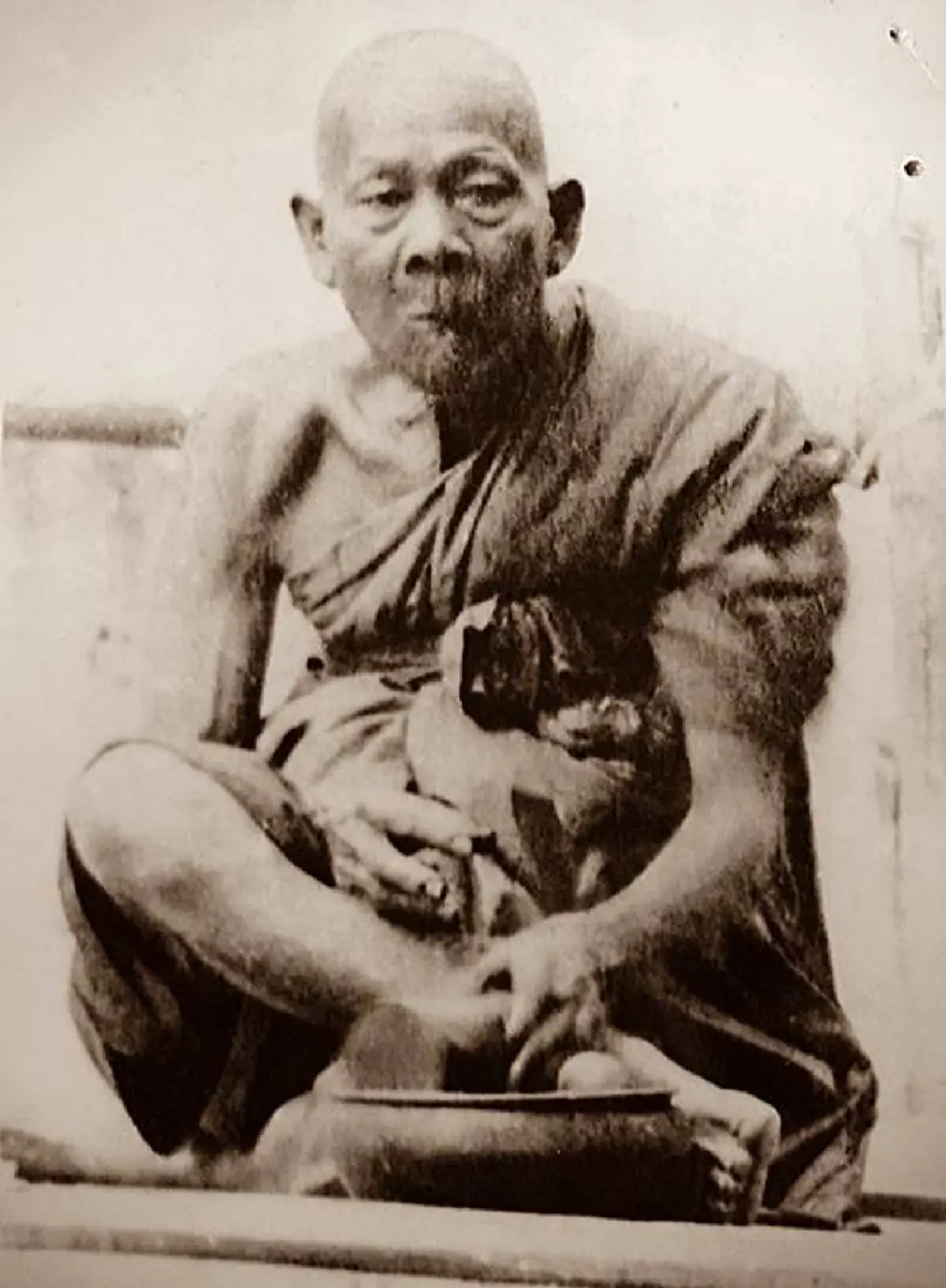 สุดยอดวิชา!!!หลวงพ่อทองวัดเขากบ ปราบโจรแบบอัศจรรย์ ด้วย"วิชากระสุนโค้ง" ไม่ต้องเห็นตัว แต่โดนทุกราย สาธุ!!