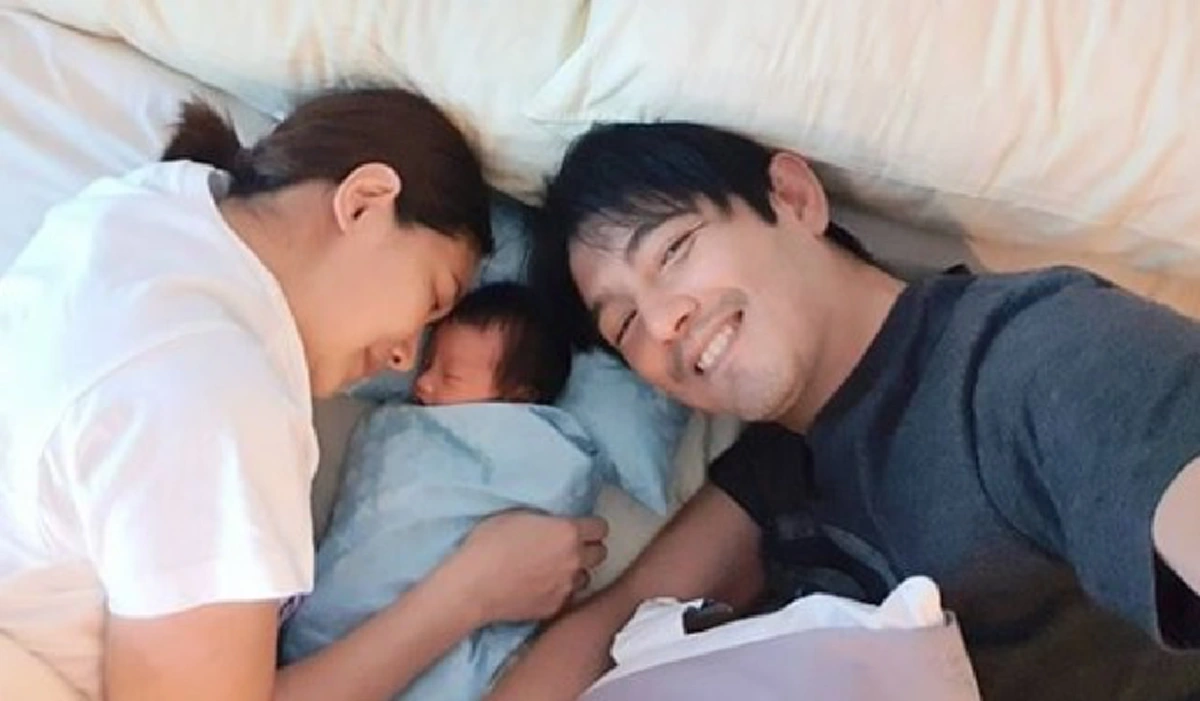 หนุ่ม ศรราม โพสต์ภาพลูกสาว เเต่ชาวเน็ตดราม่าวางมือบนตัวน้องวีจิ