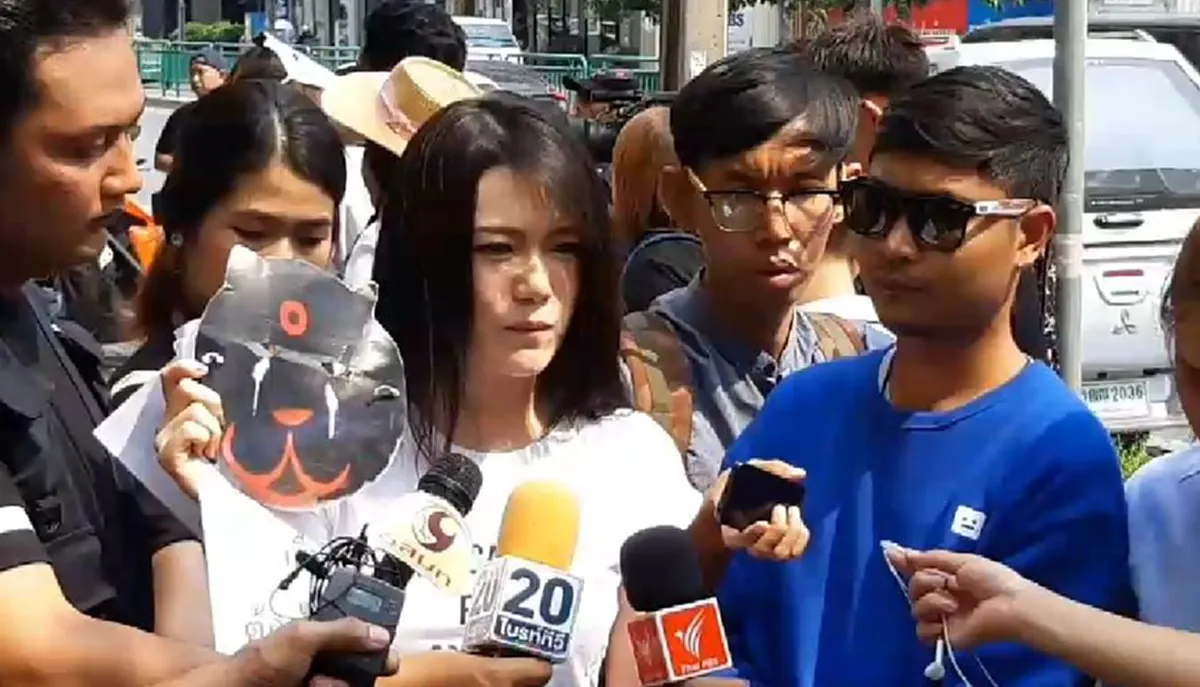 ดูให้เต็มตา !!?? "ทนายสงกานต์" โชว์รอยสัก กระแสเสือดำ"อย่ารังแกสัตว์ป่า"ฟีเวอร์ทั่วไทย!! (มีภาพ)