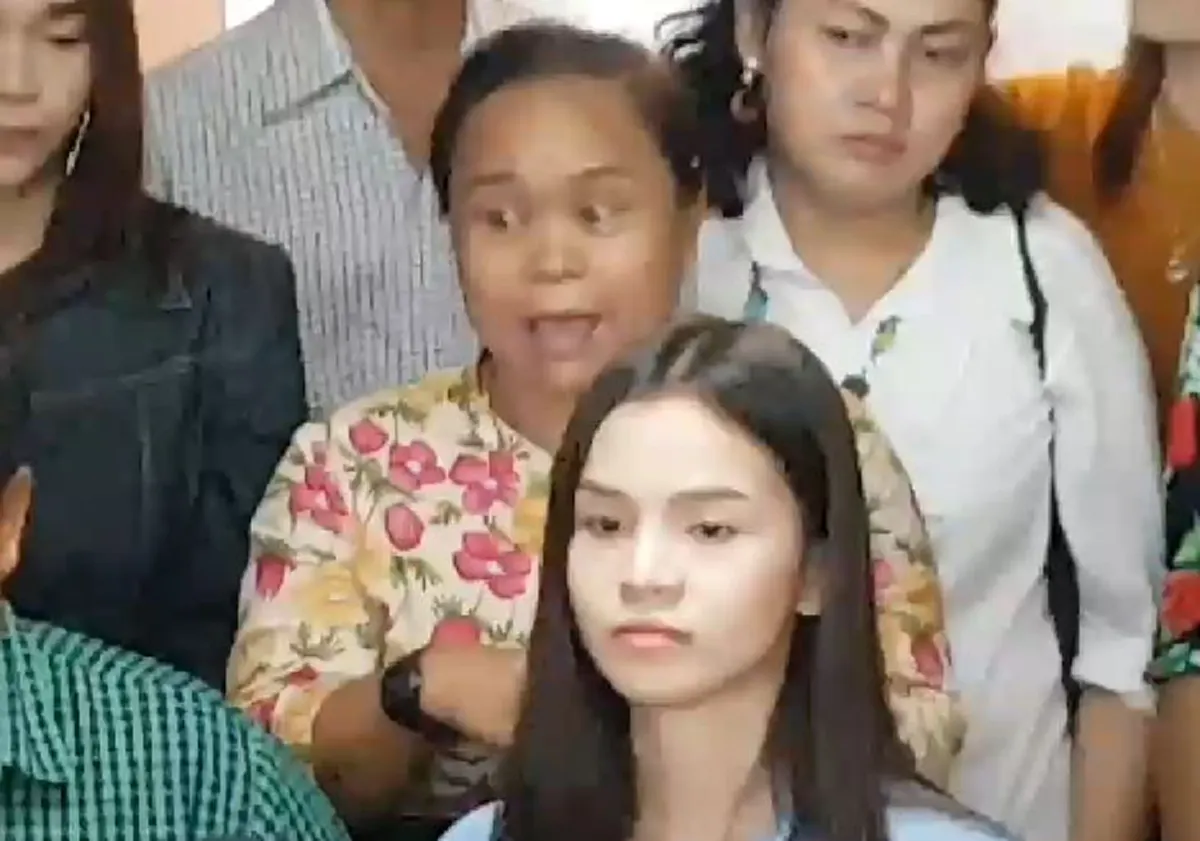 แตกหักถึงขีดสุด !!? แค่ "อาร์ม" ไม่พองานนี้ "แม่" ผสมโรงแฉกลางวงสื่อปมแตกหักค่ายไหทองคำ! (มีคลิป)