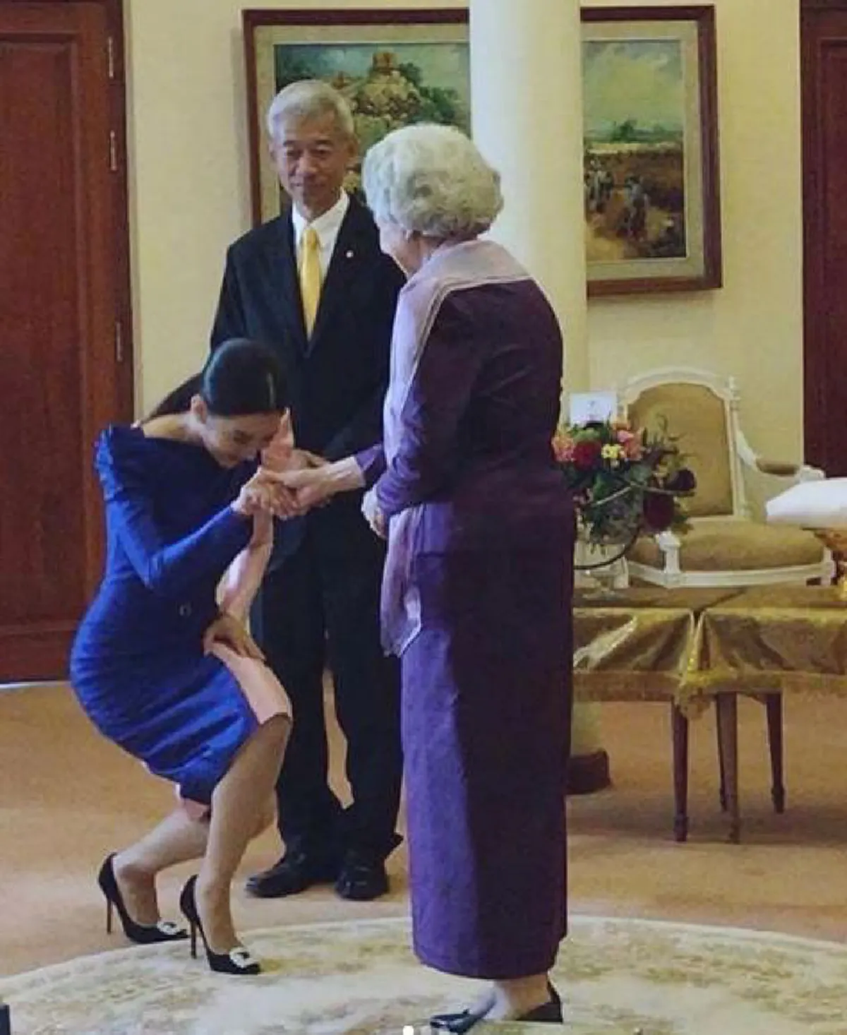 เป็นเกียรติสูงสุดในชีวิต!! "เบลล่า ราณี" ได้รับพระราชานุญาตเข้าเฝ้า"พระราชินีโมนีก"แห่งกัมพูชา