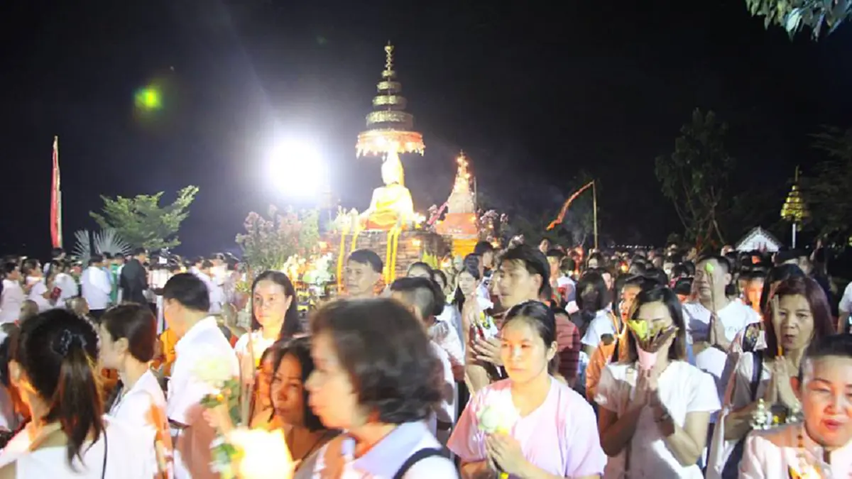 เตรียมตัวให้พร้อม เวียนเทียนคืนนี้ วิสาขบูชา!... เปิดประวัติการเวียนเทียน เวียนเทียนอย่างไร สวดบทไหน ถึงได้อานิสงส์แรง!