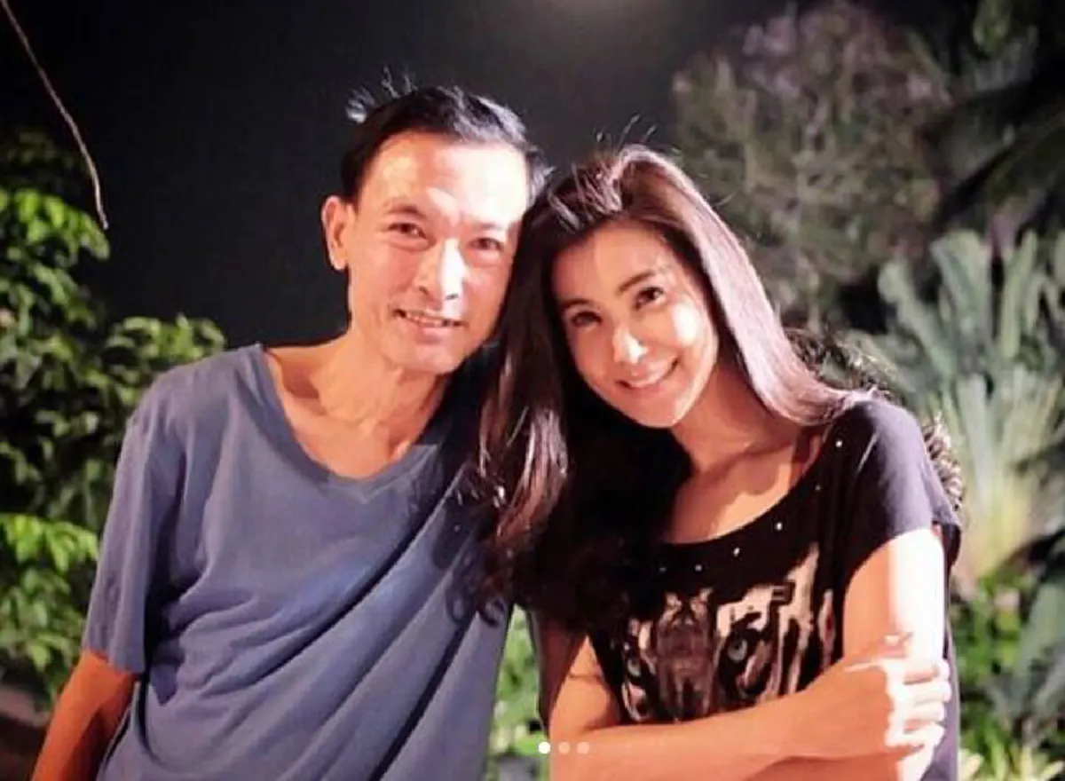 สุดเศร้าจากก้นบึ้งของหัวใจ "ลีลาวดี วัชโรบล"โพสต์ภาพหาดูยาก สมัยเล่นละครแม่นากพระโขนง เผย "พ่อมากอารมณ์ดี ได้จากพวกเราไปแล้ว"