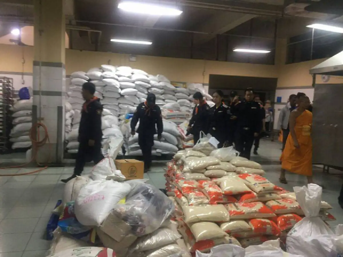 อ้าวเฮ้ย!ไม่เหมือนที่คุยกันไว้นี่หน่าไหนบอกเสบียงเหลือน้อยคนในวัดเริ่มอ่อนล้าเปิดภาพ"หอฉันคุณยายจันทร์"วัดธรรมกายแบบนี้เข้าข่ายอาบัติหรือไม่