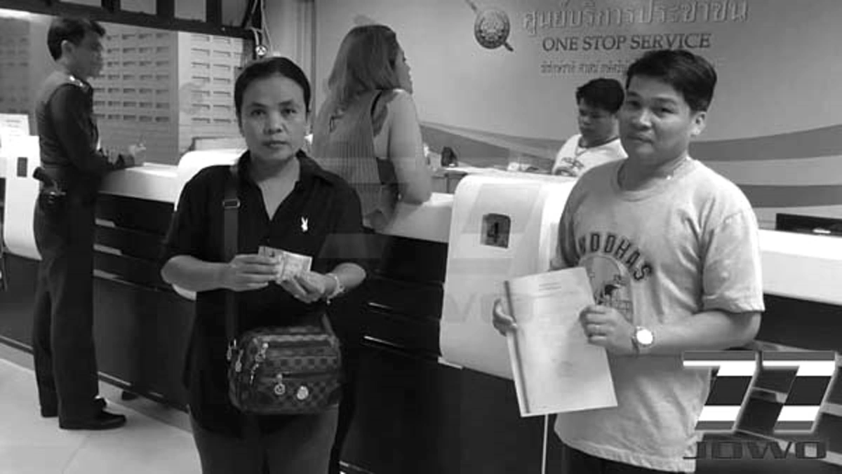คนจะรวยช่วยไม่ได้!!  เปิดโฉมหน้า แม่ค้าผักรถเร่สมุทรปราการ เศรษฐีใหม่ป้ายแดง ถูกรางวัลที่ 1 รับไปเต็มๆ 18 ล้านบาท