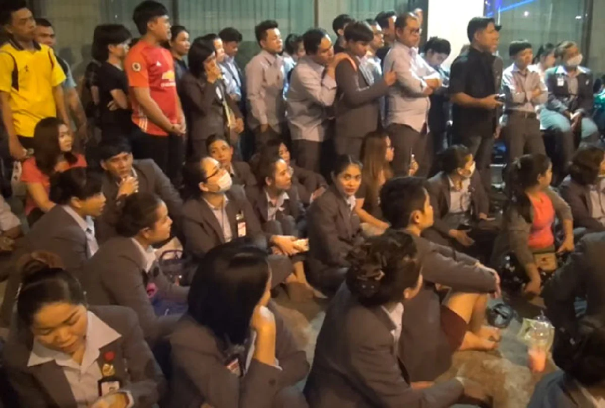 ดูชัดๆ!!!พนง.เอ็กซเรย์กระเป๋าสุวรรณภูมิ หยุดงานประท้วงเรียกร้องอะไรบ้าง??? ขณะสนามบินยังใช้การได้ปกติไร้เหตุประท้วงแล้ว (รายละเอียด)
