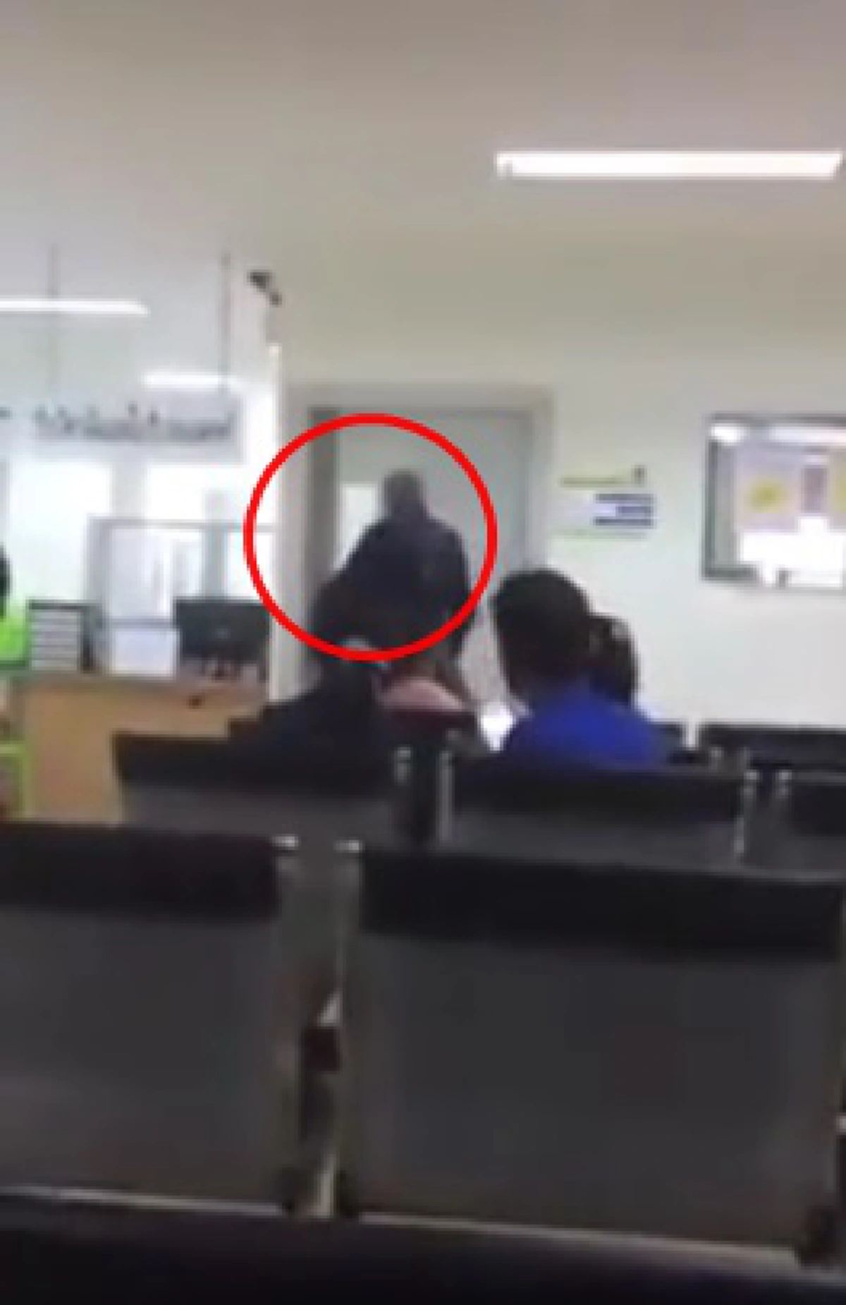 ฟังอีกมุม !!!! ลุงวัย 70 ปี เผยความในใจเหตุด่าหมอลั่นโรงพยาบาล เหตุให้รอกว่า3ชั่วโมง เเถมพูดตอกหน้า จนทำให้หมดความอดทน???