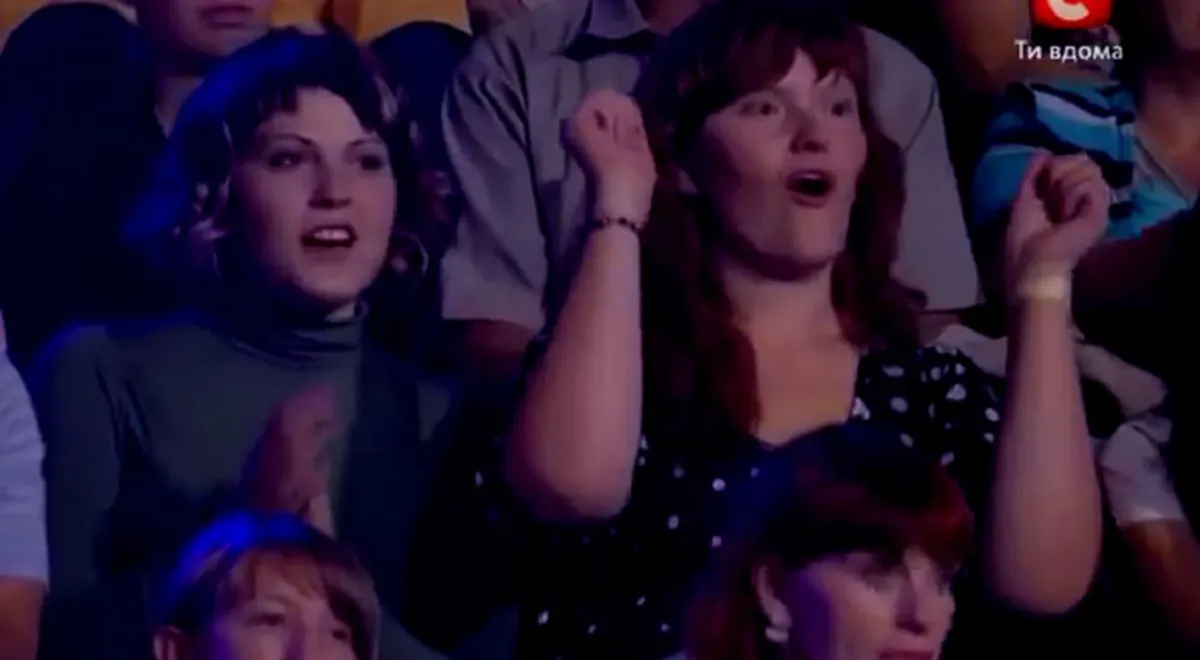 เสียงร้องของเธอ ทำให้คนในสตูดิโอถึงกับอึ่ง จนกรรมการต้องสั่งหยุดกลางคัน    (เจอดี - คลิป)