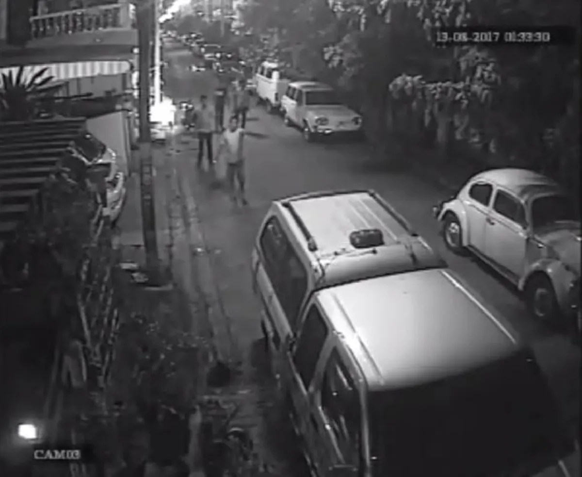 กล้าตัวต่อตัวเปล่า !!! "โจ๋เจ้าถิ่น"โชว์กร่างตบรถท้าต่อย"ตามทำร้ายถึงบ้าน" แจ้งความไปคดีไม่คืบแบบนี้จะพึ่งพาใครได้ (มีคลิป)