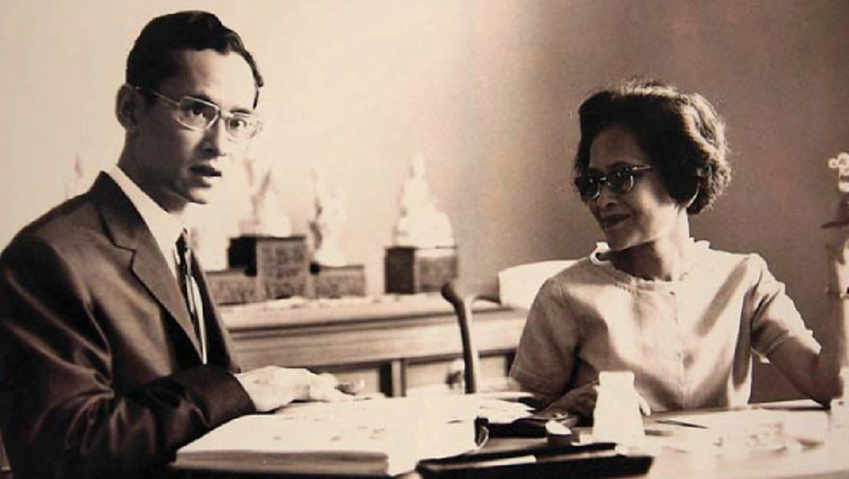 ต้นแบบที่ควรทำตาม!! 7 วิธีการเลี้ยงลูกของ "สมเด็จย่า" น่าทึ่งและทรงคุณค่า ง่ายๆ แต่ผลลัพธ์ดีเยี่ยม