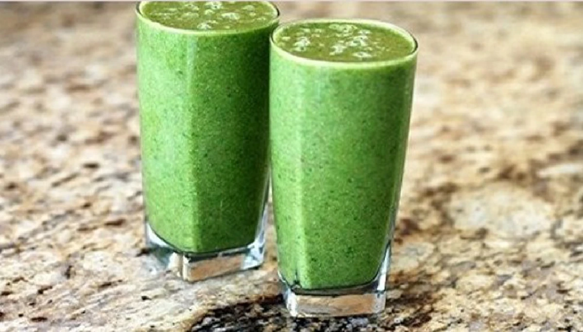 เครื่องดื่มมหัศจรรย์! "พลาสลี่" ไม่ใช่แค่ผักประดับจาน ทลายไขมันแบบเห็นผล ไม่ต้องอดอาหารให้อ่อนเพลีย ทำง่ายและอร่อยด้วย!