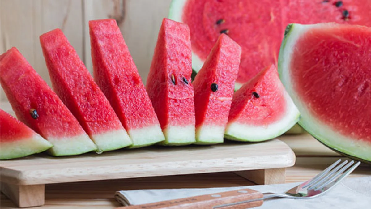 #ทิ้งไปเสียดายแย่!! แตงโมไม่ได้มีดีแค่เนื้อสีแดง 6 ประโยชน์ของเนื้อสีขาวที่เปลือกแตงโม มีค่ามากกว่าที่คุณคิด รู้แล้วจะไม่ทิ้งอีกเลย!!