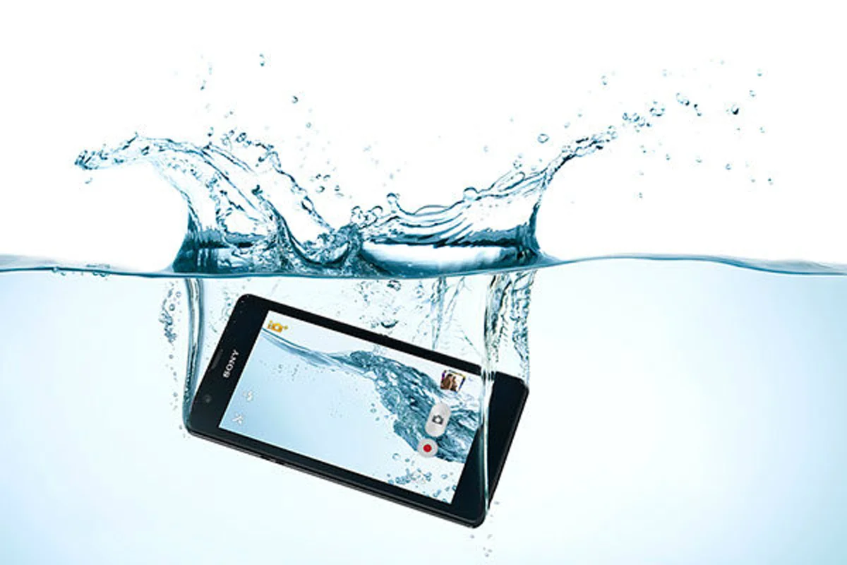 แชร์ด่วน!! วิธีแก้ไขมือถือตกน้ำที่แท้จริง หลงไปแช่ถังข้าวสารตั้งนานแท้จริงแล้วไม่ใช่  บอกเลยวิธีนี้ได้ผลเกินคาด !!? (มีคลิป)