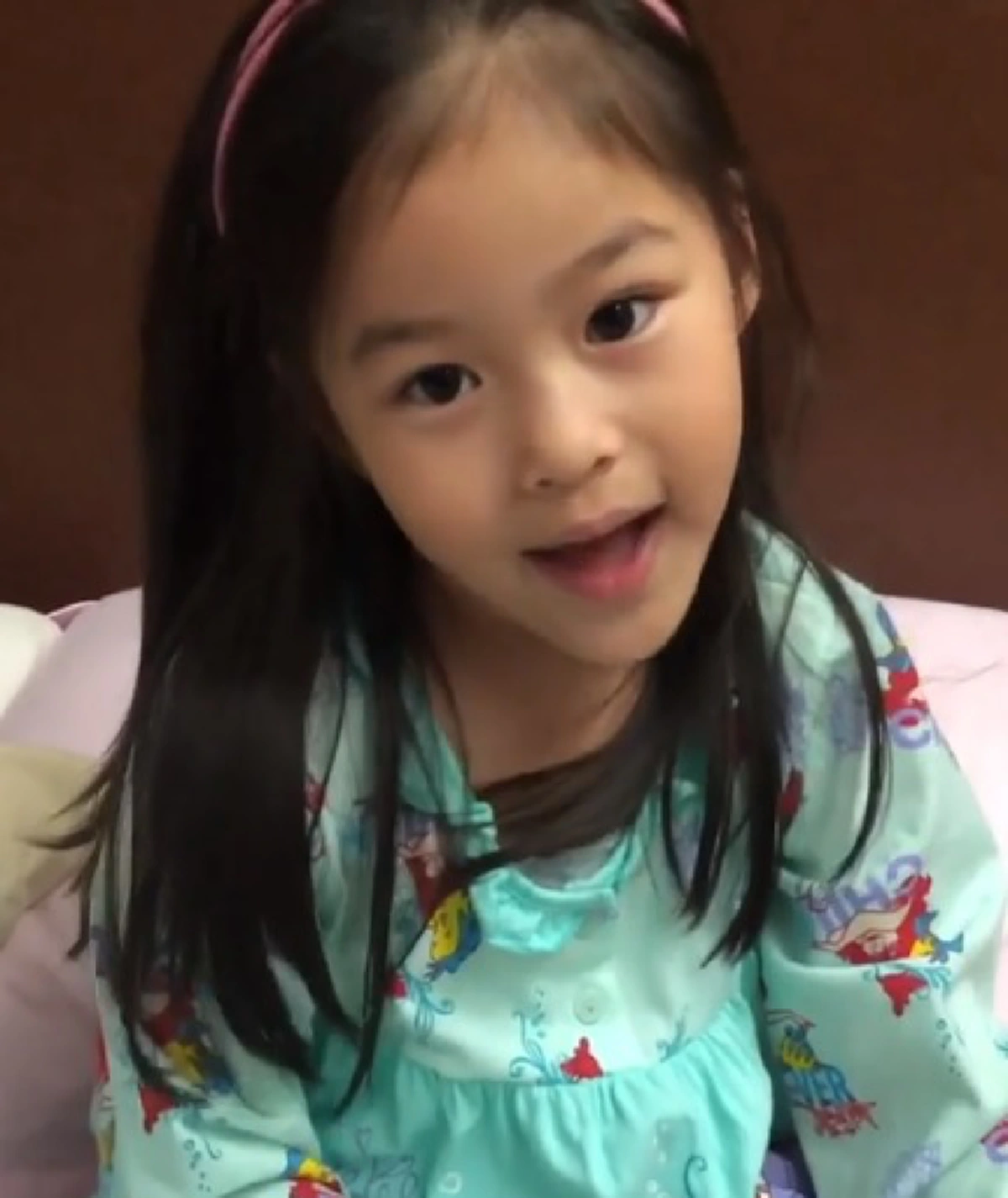 ลูกไม้ใต้ต้น!! มาดูอินเนอร์   "น้องณิริน" ลูกสาว "หนิง ปณิตา"เล่นละครเรื่องเเรก กับฉากดราม่าบีบหัวใจ ได้เลือดเเม่มาเต็มๆ ทั้งกองถึงกับขนลุก!
