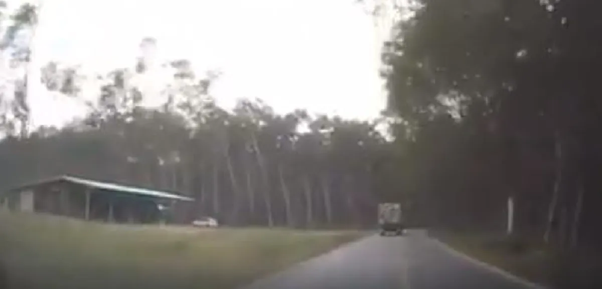 จุดจบสายซิ่ง !!! ดูไว้...สายโหดใส่เต็มทุกโค้งเหยียบไม่ยั้งสุดท้ายอนาถ แหกโค้งคว่ำ เสียงหวีดลั่นถนน ! (มีคลิป)