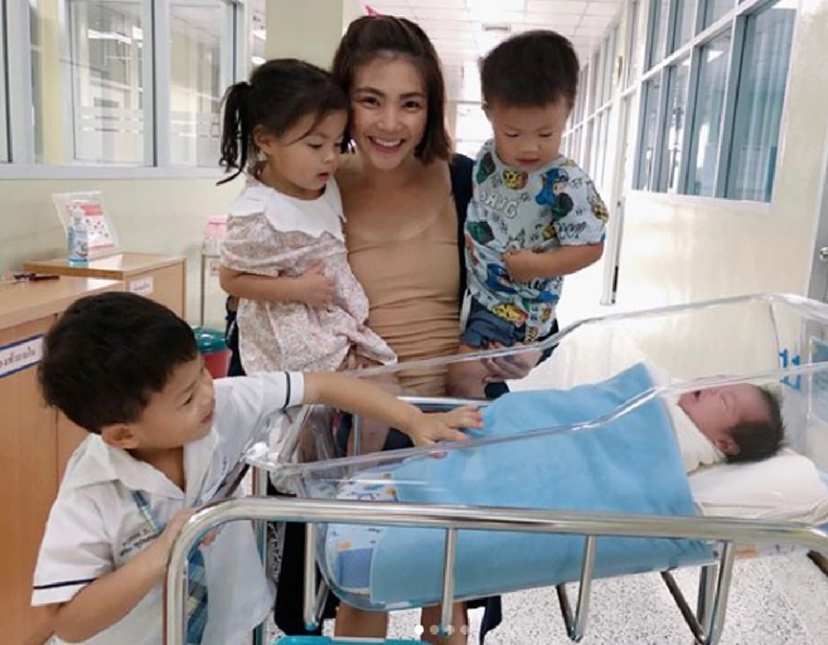 วินาที 3 ยอดกุมาร เจอหน้าน้องศรัณย์ครั้งเเรก เด็กๆตื่นเต้นกันใหญ่ ขอมาม๊าฮารุเอากลับบ้านวันนี้เลย (คลิป)