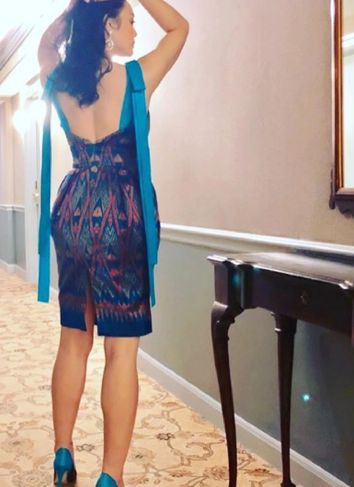 สวยสง่า  "ตั๊ก บงกช" สวมชุดไทยที่ออกแบบเอง เดินเฉิดฉายในชิคาโก