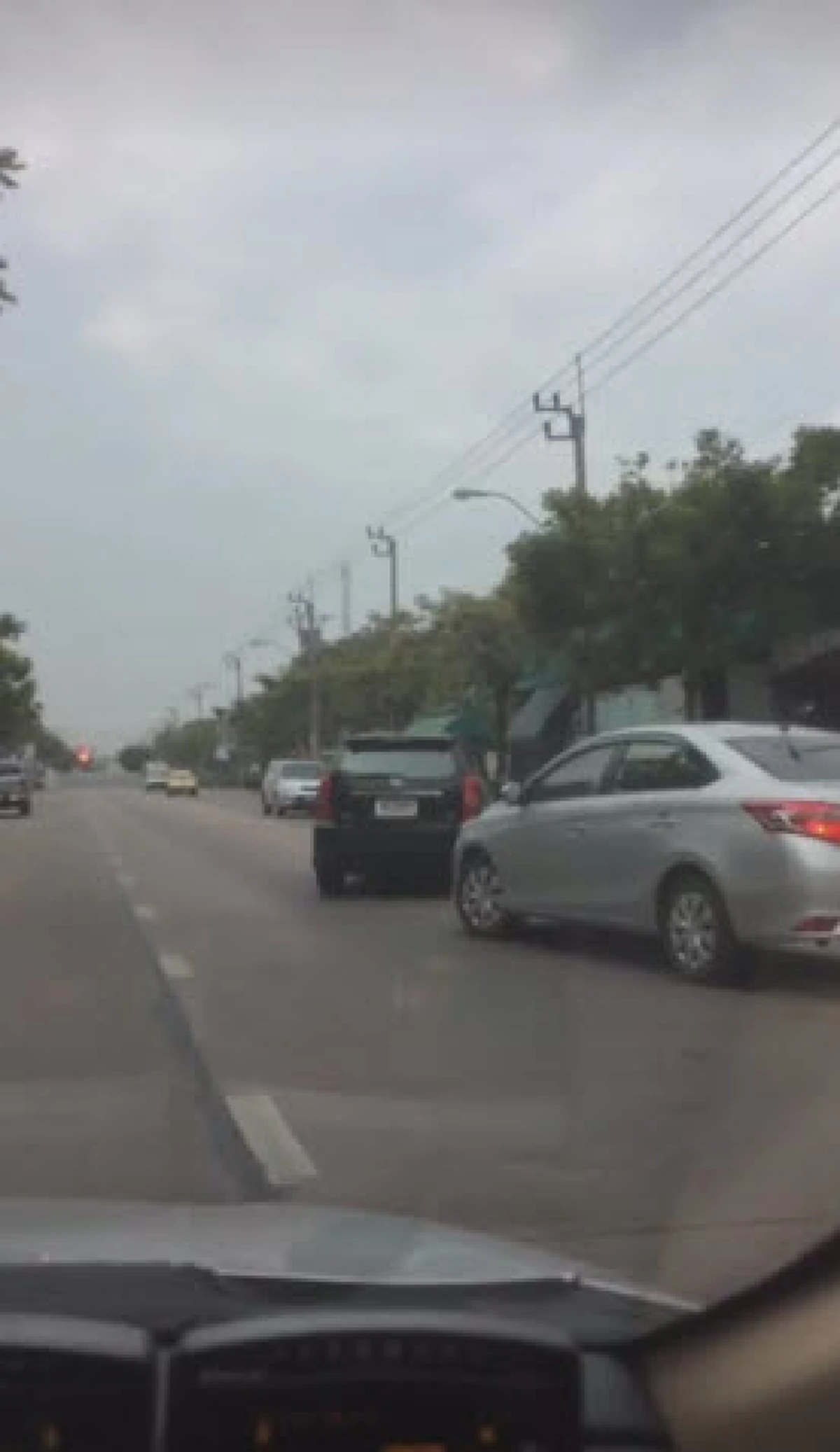 ผมมีเหตุผลของผม !?!?  เผยคำพูด "หนุ่มจอมปาด" เข้ามอบตัว แฝงคำพูด ...รถคันหน้าขับช้าจึงต้องสั่งสอน (รายละเอียด)