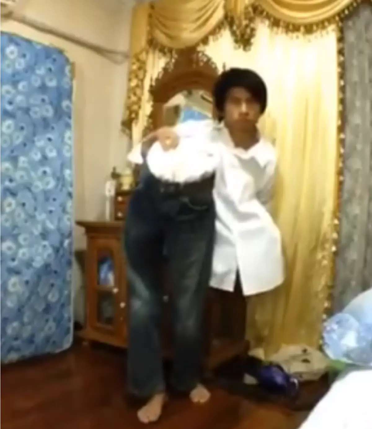 หนุ่มไทย เฉลยมายากลตัวขาด โซเชียลแห่ดูเกือบ 3 ล้านคน!