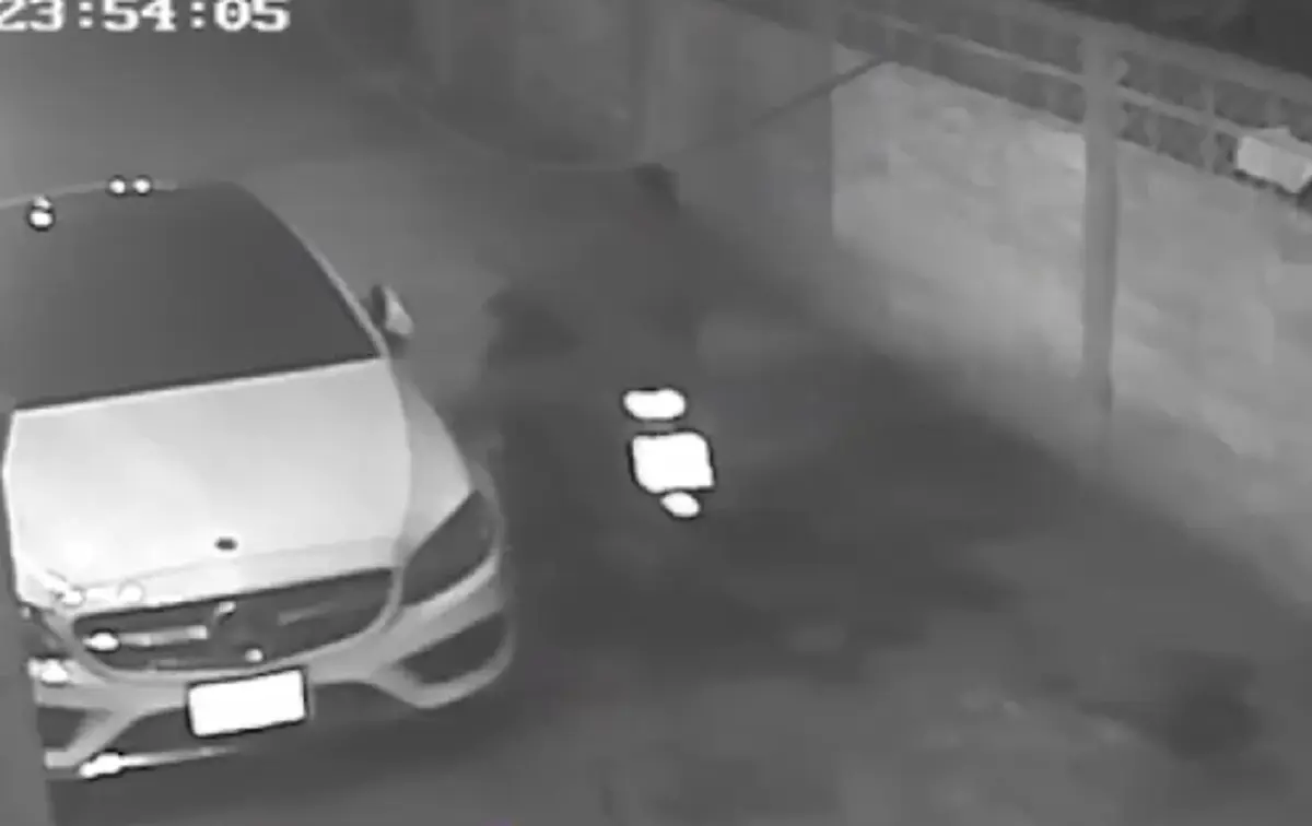 เซญ่า กะทะร้อน โดนเพื่อนบ้านถีบรถป้ายแดง เสียหาย ก่อนหน้านี้ โดนสาดด้วยน้ำกรดมาแล้ว