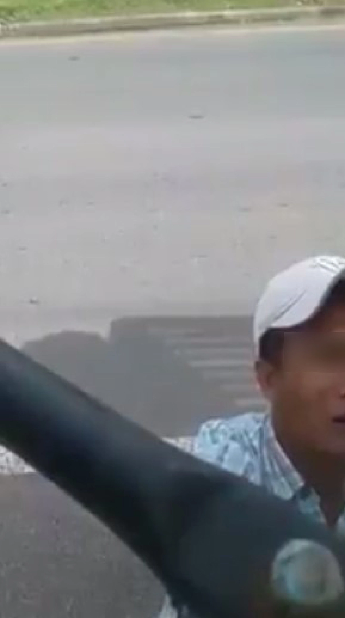 ใครพบเจอโปรดระวัง!!! มิจฉาชีพอีกรูปแบบ อ้างน้ำมันหมด ต้องเดินทางเลยเอาพระมาให้บูชา เจอตอกหน้ากลับหงายเงิบ!!!(มีคลิป)